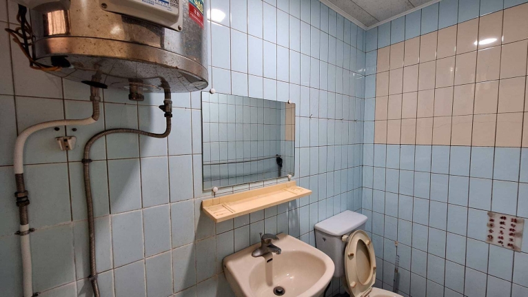 英才公園~獨洗全配超大10坪套房(第6張)