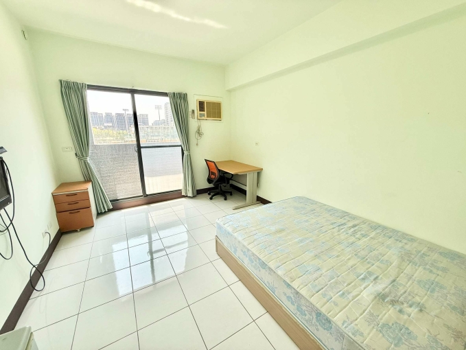 開車2分鐘台74⭐陽台套房⭐子母車⭐機車位⭐（第1張）