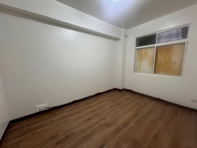 捷運七張明德路建國路店面住辦可停車一樓（第4張）