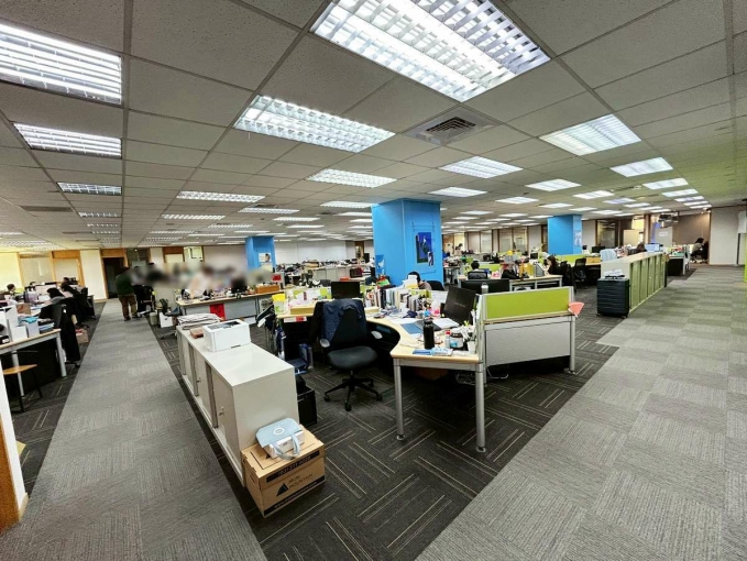 ☆捷運南京三民站☆漂亮商業大樓、明亮空間、一層一戶(第10張)