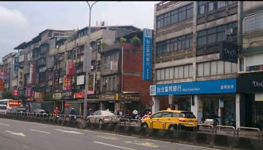 捷運站出口優質店面（第3張）