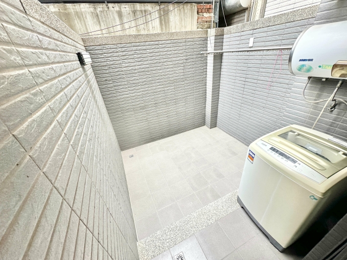 逢甲☄️CP值高⭐電梯✨機車好停 - Image 6