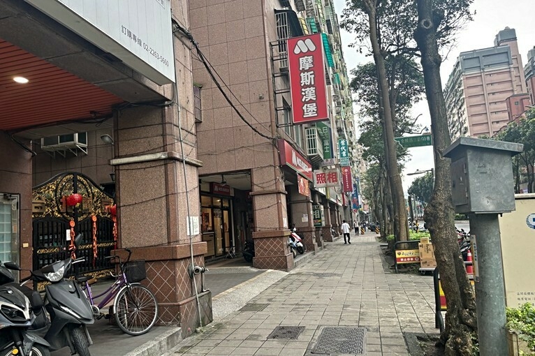 海山捷運❤️租補電梯邊間二人住❤️租金含管理費電費水費（第2張）