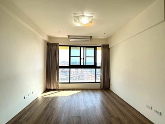 環球市三改二室附平車*獅子王（第5張）