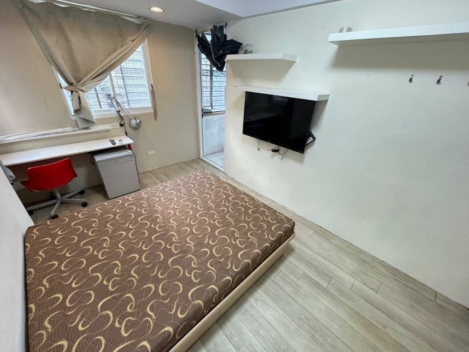 ★捷運三民高中★陽台★短租議★可貓 - Image 1