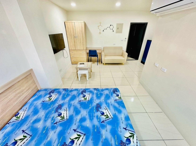 宇你相見💕陽台獨洗✨衛浴開窗近台中火車站.秀泰影城.新時代（第4張）