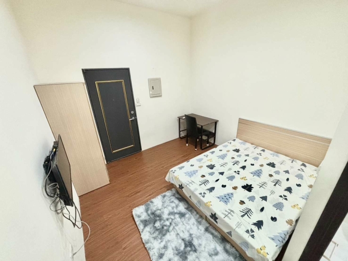 台水電✨衛浴開窗✨陽台獨洗✨木地板✨近台中火車站❤️（第3張）