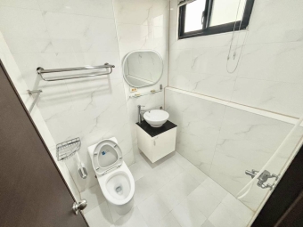 台水電✨衛浴開窗✨陽台獨洗✨木地板✨近台中火車站❤️（第8張）