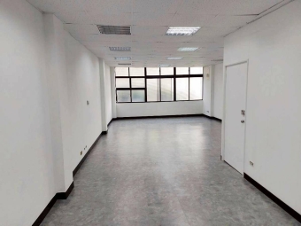 ☆捷運中山國小站☆方正格局、民權東 林森北交叉路口（第1張）