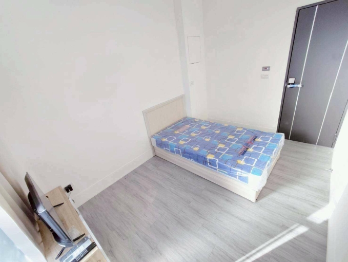 西屯新光三越/可貓/更衣室/全新2F套房/可雙租補 - Image 2