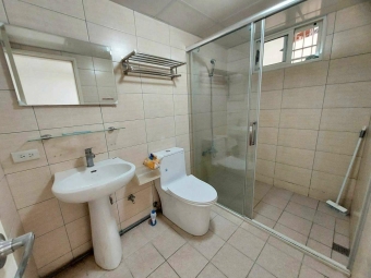 南區高工陽台獨洗獨曬大套房  #近台中高工 #近僑泰高中 - Image 15