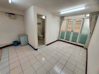 南區高工陽台獨洗獨曬大套房  #近台中高工 #近僑泰高中 - Image 13