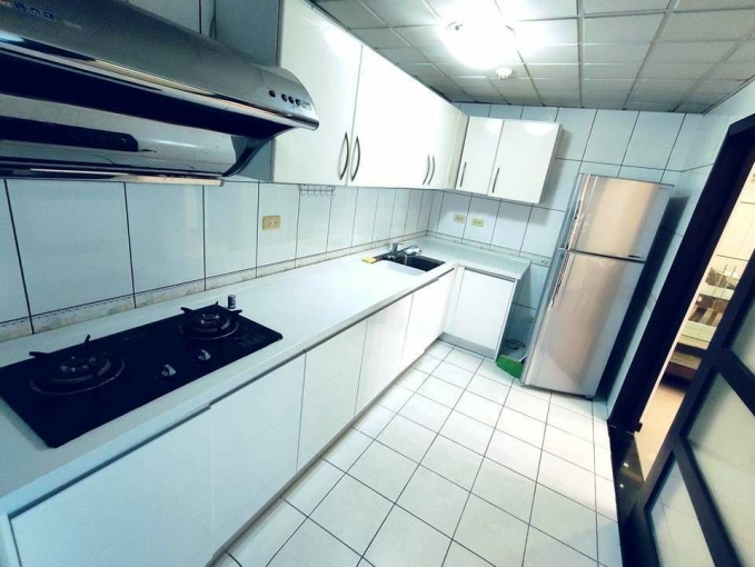 @@信義市政府商圈旁*採光明亮美四房（第9張）