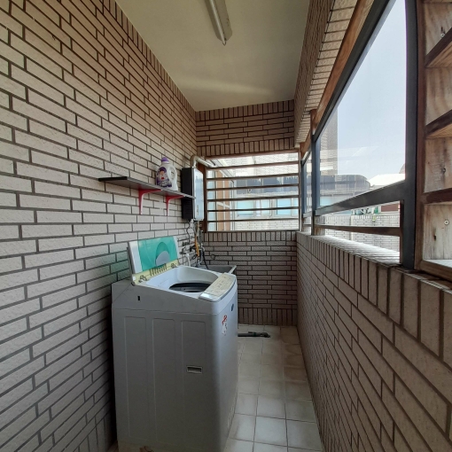 【屋主自租】西屯逢甲核心・3+1房頂樓樓中樓｜實際使用雙層42坪+車位（第14張）