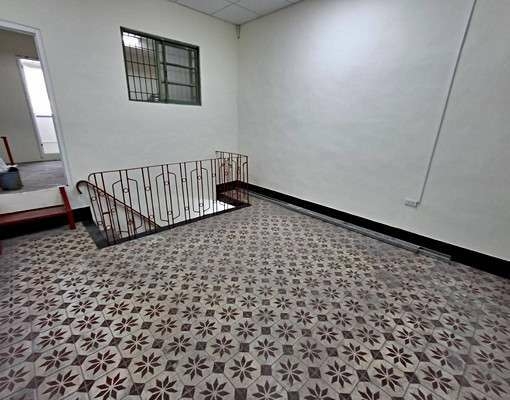 愛河旁法院正對面透天分租2樓空屋出租（第2張）