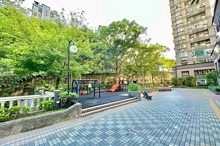 兆基社會住宅🏠達觀鎮-夜景清幽樹林環繞三房（第14張）