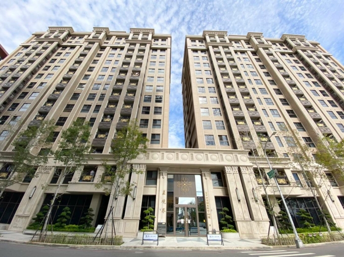 【星境界】東區二房/平車🌈全配⭐可租補/戶籍🌳 - Image 1