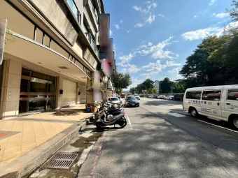 中醫商圈9米大面寬｜適寵物用品｜診所店面含車管（第10張）