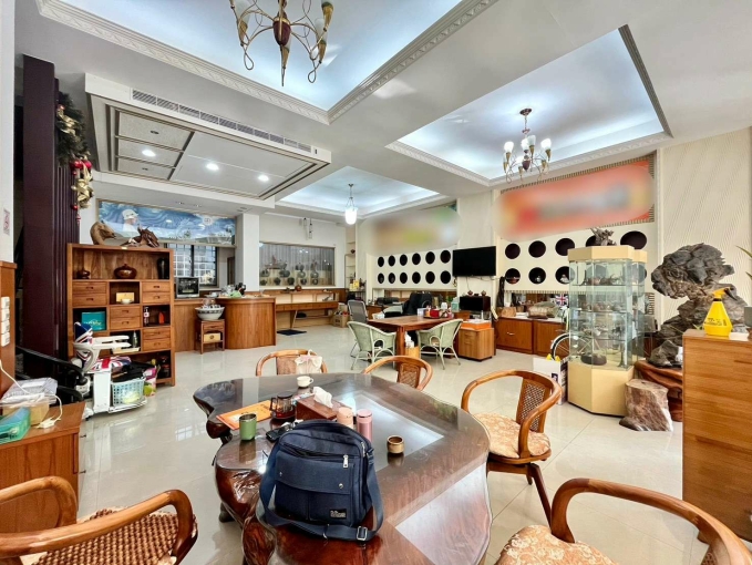 中醫商圈9米大面寬｜適寵物用品｜診所店面含車管（第8張）