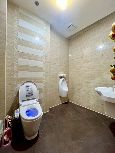 中醫商圈9米大面寬｜適寵物用品｜診所店面含車管（第7張）