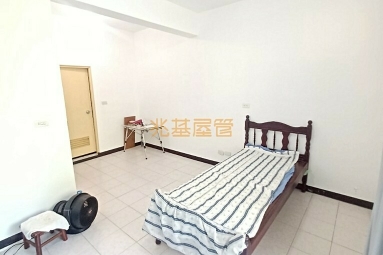 兆基社會住宅🏠暖暖街鬧區~大空間大三房外加頂樓空間~⛳️（第4張）