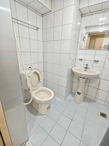 你混哪裡?我混黑眼圈🐈陽台獨洗⚡可租補💕近一中 中友⚡宇你相見（第4張）