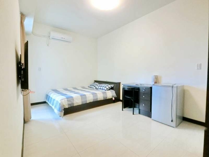 很新電梯套房@陽台@飲水機@子母車（第2張）