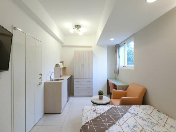 可預訂*很新電梯套房*乾淨明亮*陽台獨洗曬*流理臺*飲水機*子母車~* - Image 5