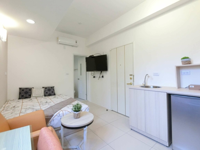 可預訂*很新電梯套房*乾淨明亮*陽台獨洗曬*流理臺*飲水機*子母車~* - Image 2