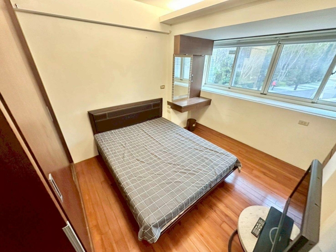 二+1房一廳🍀稀有可寵🍀家具電全配🍀免爬高（第13張）