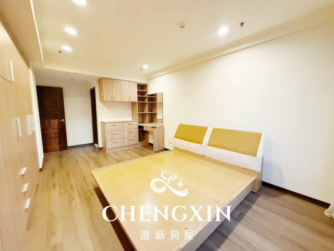 🌳竹北喜來登旁/高樓層次頂樓/稀有四房 🌳超大超寬敞坪數空間/一層兩戶/家具電齊全 - Image 14