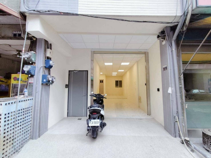 霧峰區樹仁商圈 🤎可餐飲 💜全新1F店面/辦公室「 可營登」「台電」（第1張）