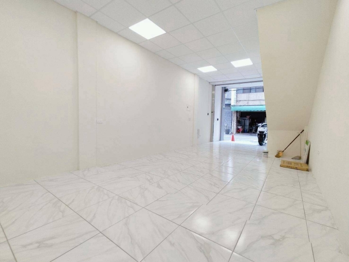 霧峰區樹仁商圈 🤎可餐飲 💜全新1F店面/辦公室「 可營登」「台電」（第4張）