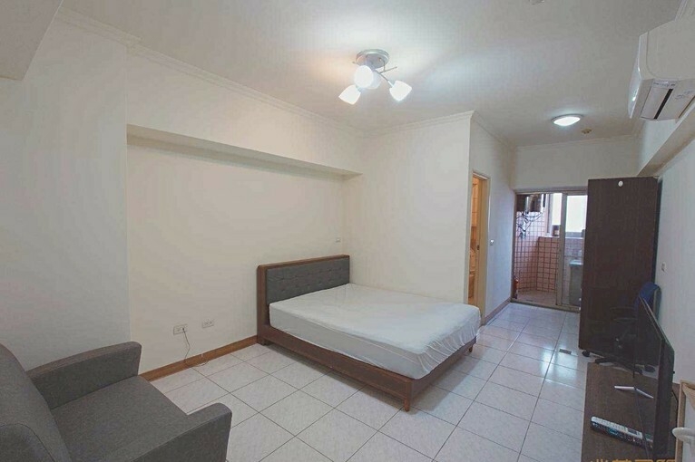 兆基社會住宅🏡近巨城舒適套房可租補（第1張）