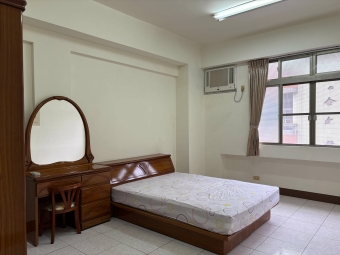 套房~近雄女中央公園大立商圈。生活機能佳採光好 - Image 10