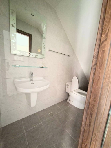 寬敞空間~適合辦公.咖啡簡餐少油煙業者~歡迎賞屋（第6張）