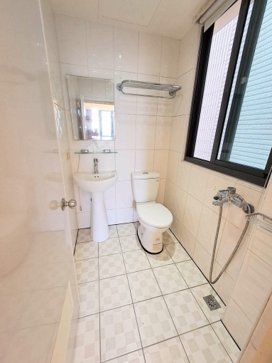 租補台電**陽台獨洗曬*電梯*飲水機*子母車*（第12張）