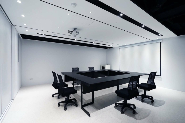 👍市府解運站旁/工業風裝潢/專車接送(第1張)