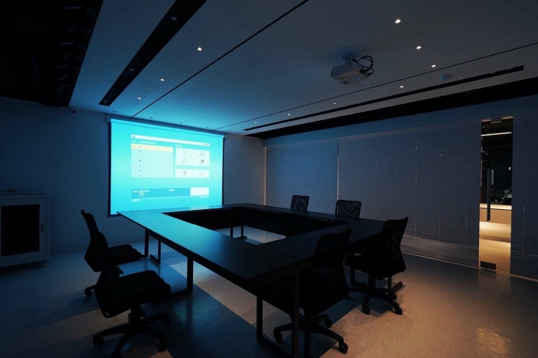 👍市府解運站旁/工業風裝潢/專車接送(第6張)