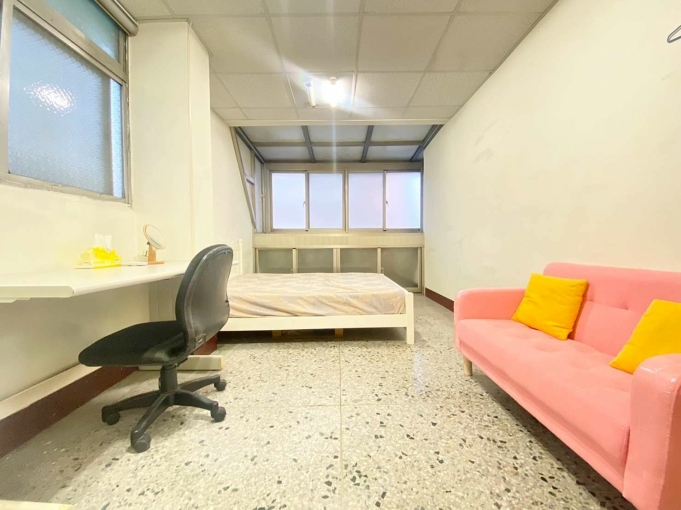 【公寓爬梯】南區二房🌈台水電⭐可寵⭐可雙租補🌳 - Image 9