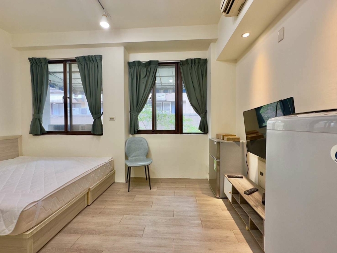 你混哪裡?我混黑眼圈⚡可貓貓✨獨洗獨曬⚡可租補💕近一中 中友⚡宇你相見（第2張）