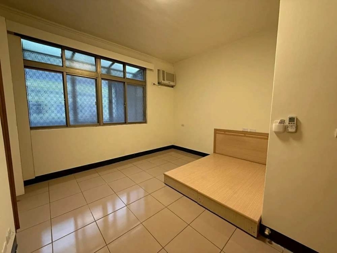 租屋找77✿年前搬好家!中平商圈全新透天,門前可停車（第8張）