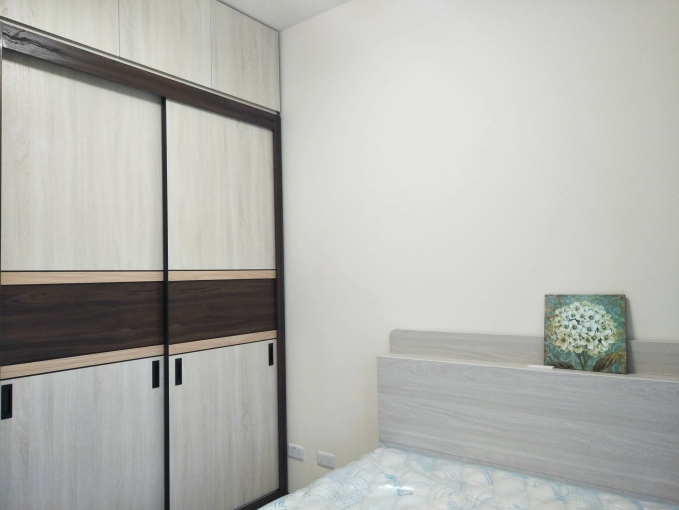 全新高鐵寧靜視野智能60吋電視飯店床墊+電動簾（第7張）