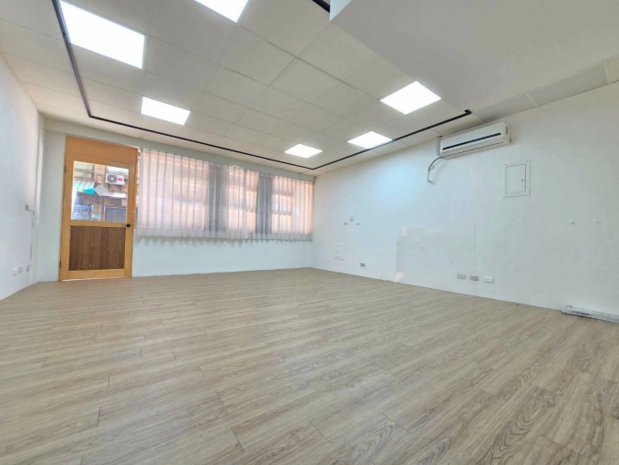 ✨ 【永康中華路】5.4米大面寬｜樓店工作室（第4張）