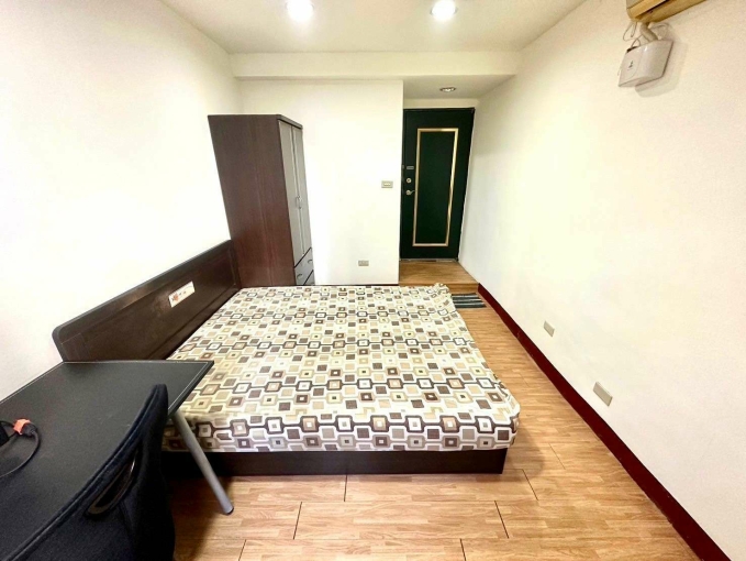 你混哪裡?我混黑眼圈⚡小資首選 全配高採光⚡可租補💕近興大 忠孝夜市⚡宇你相見（第5張）