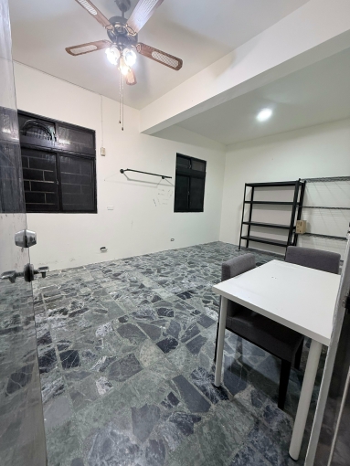 《套房出租》可當倉庫 有對外窗空氣清新（第2張）