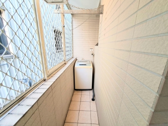 可租補*類一房一廳*流理台*陽台*衛浴開窗*室內機車位*子母車（第15張）