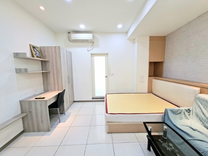 可租補*類一房一廳*流理台*陽台*衛浴開窗*室內機車位*子母車（第7張）