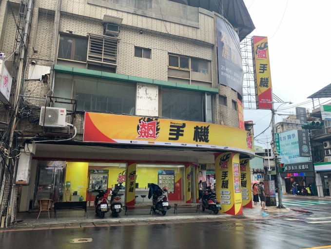 1+2樓三角窗店面，搶眼光亮，（第1張）