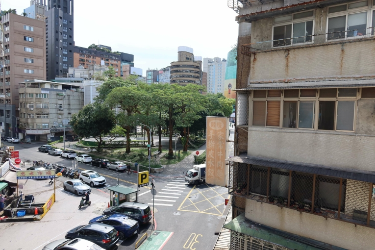 忠孝/復興捷運站獨立大套房(可單人/雙人合租,獨立洗衣機)（第7張）